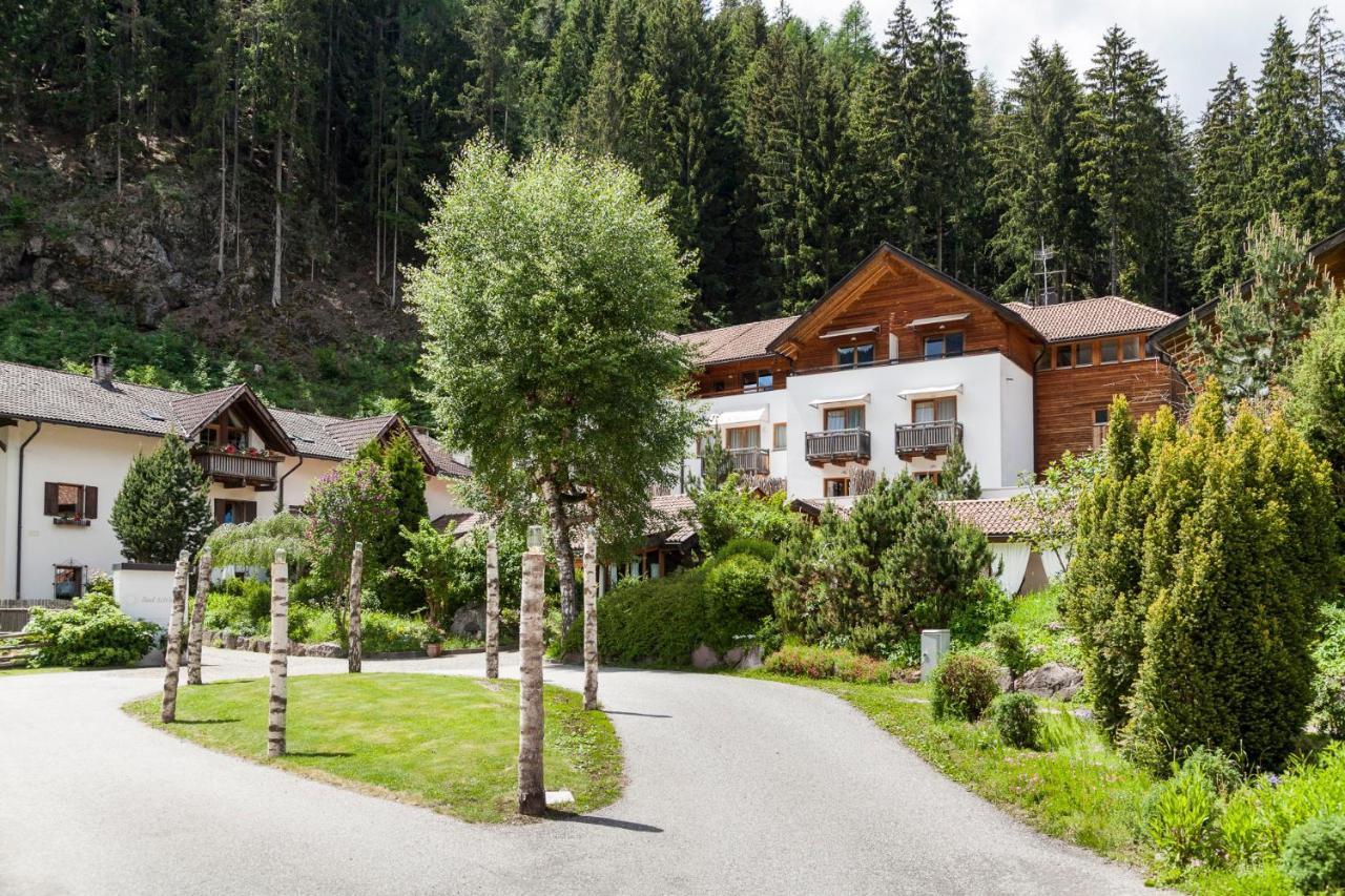 Hotel Bad Schoergau Sarentino Ruang foto