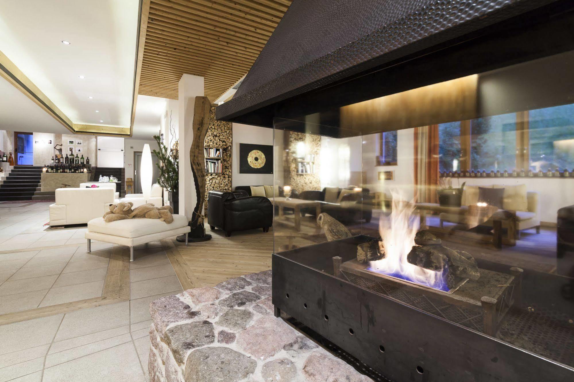 Hotel Bad Schoergau Sarentino Bagian luar foto
